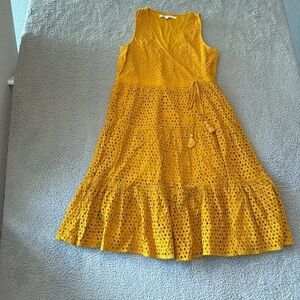 ANTHROPOLOGIE x FRYE women Nuri Eyelet Dress Sleeveless Faux Wrap Mustard size M